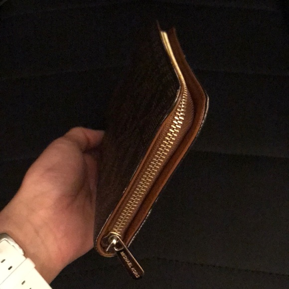 Michael Kors Leather Zippered Wallet - Picture 6 of 10